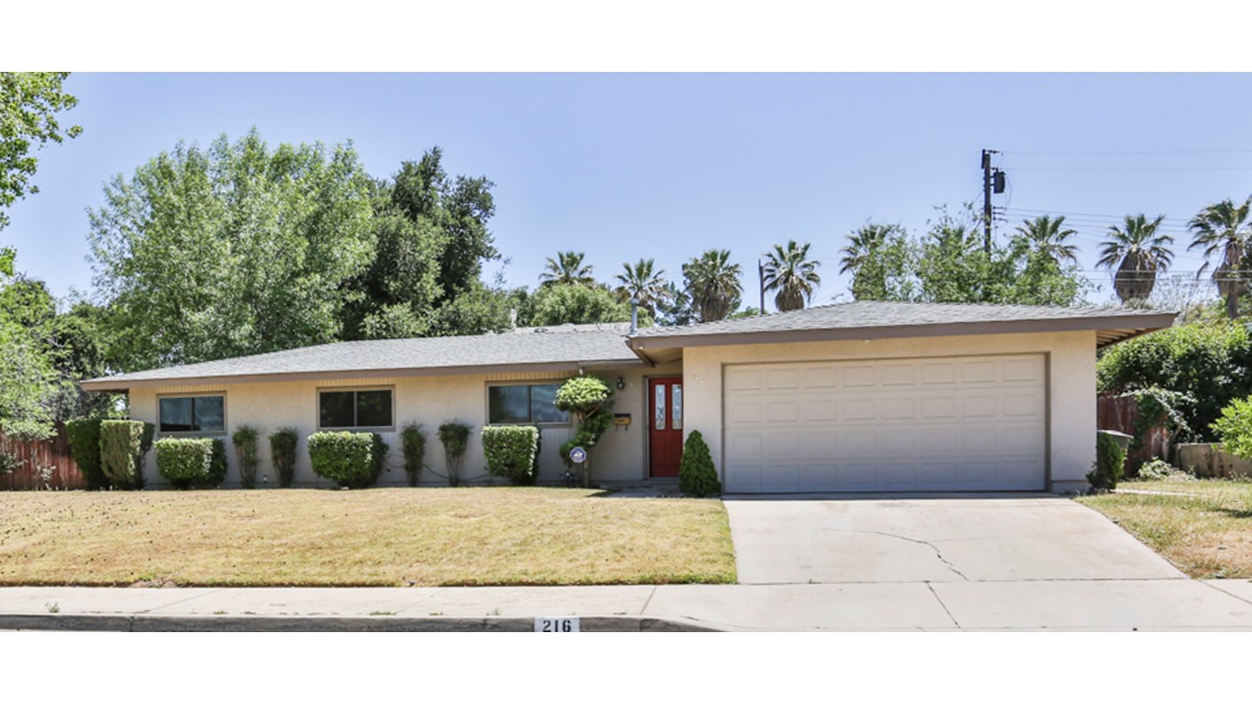 216 Gardenia Ave, Redlands, CA 92373