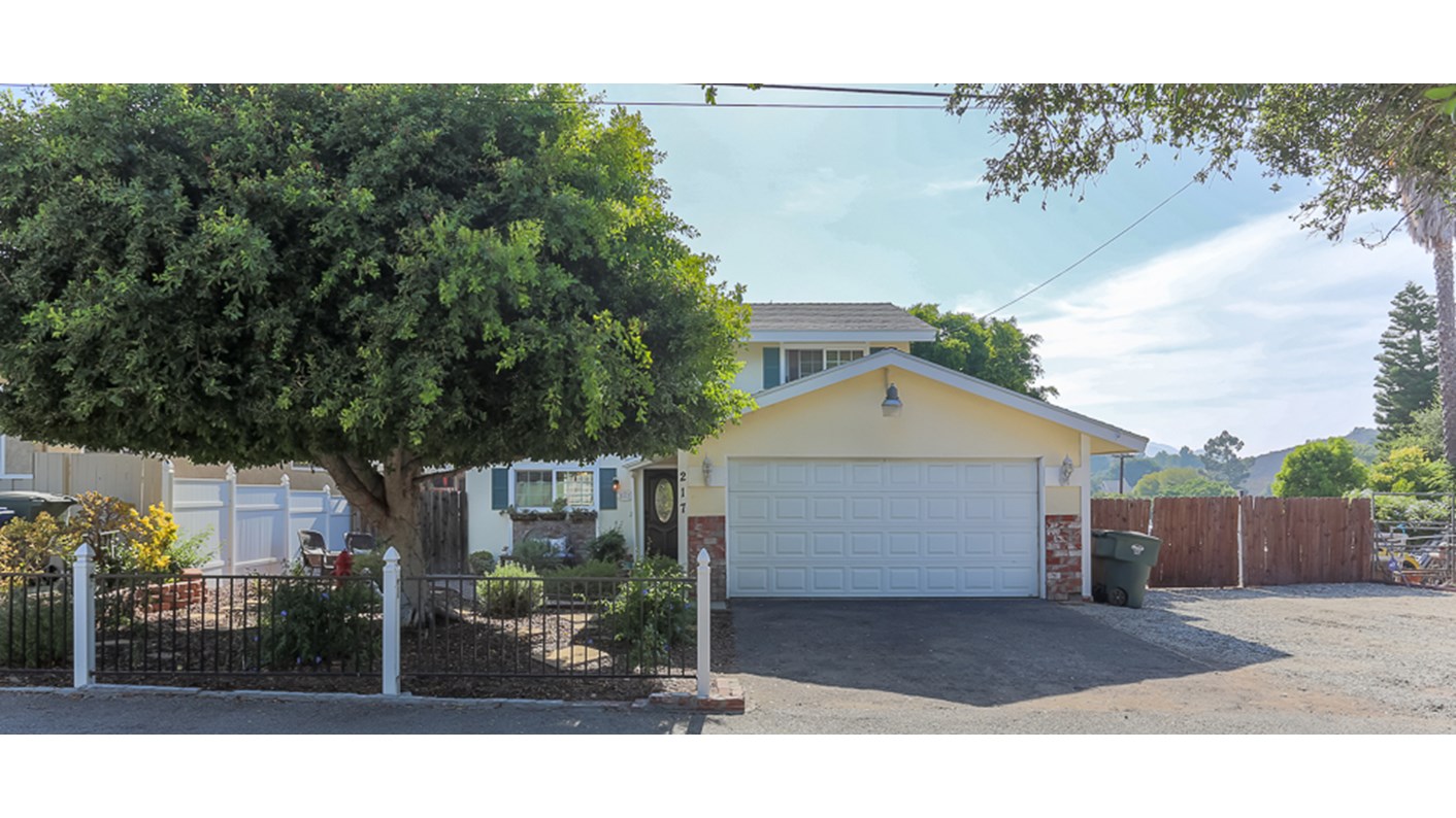 217 Canyon Road, Newbury Park, CA 91320