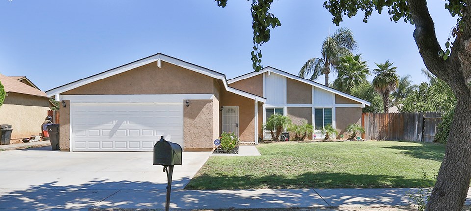 9555 Altadena Dr., Riverside, CA 92503