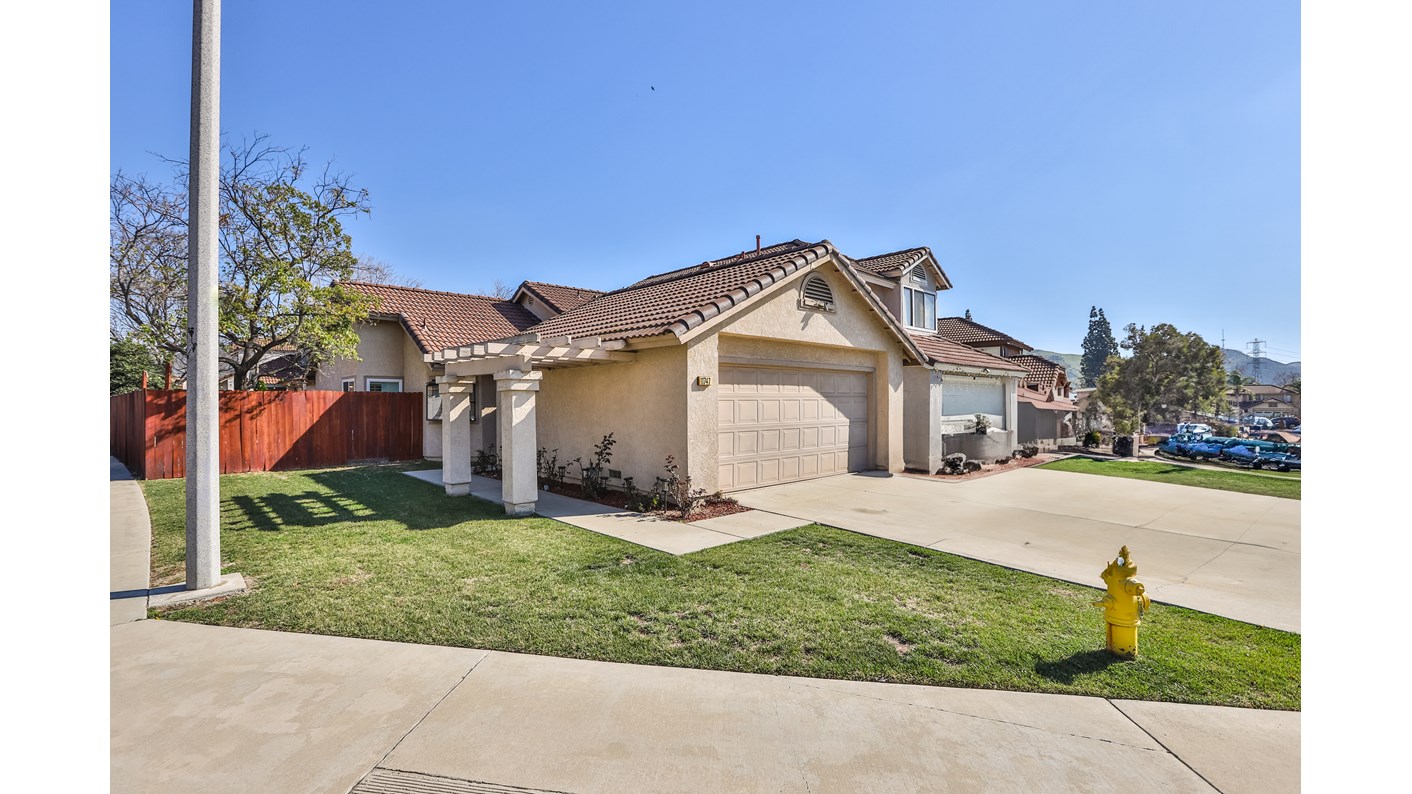 11747 Burl Drive, Fontana, CA 92337