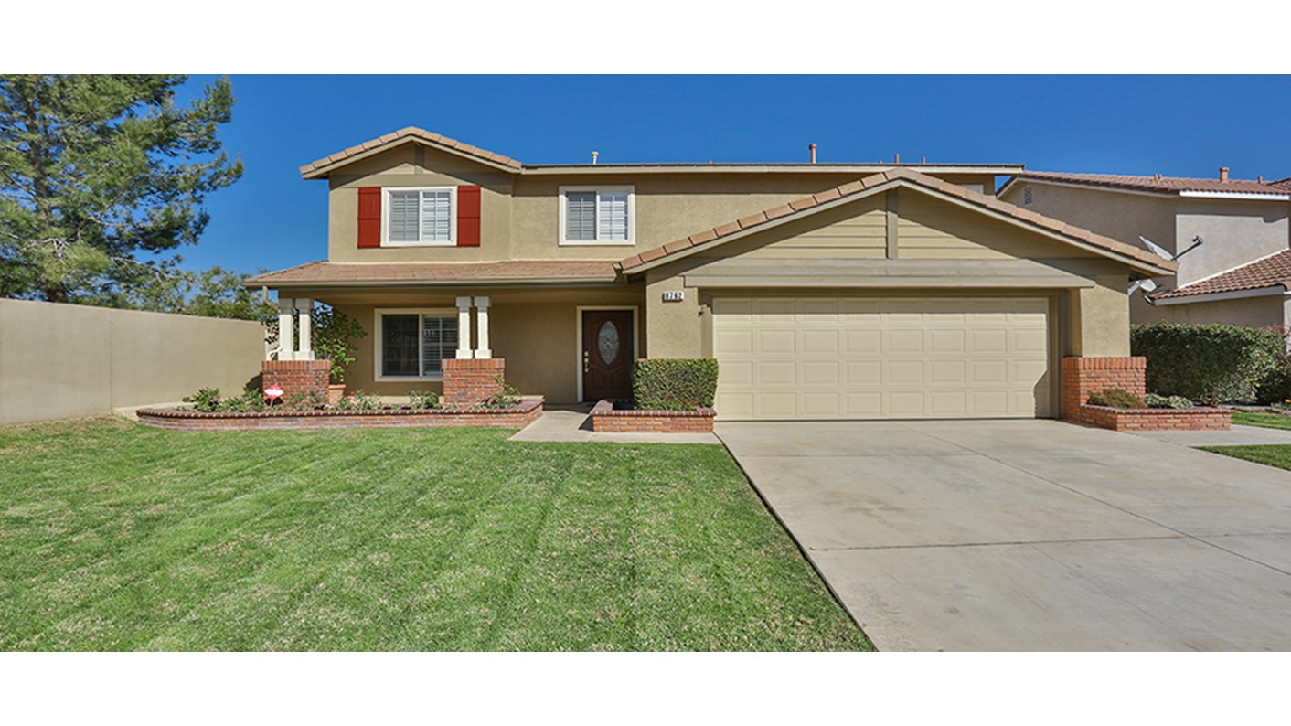 8762 Dahlia Drive, Corona, CA 92883