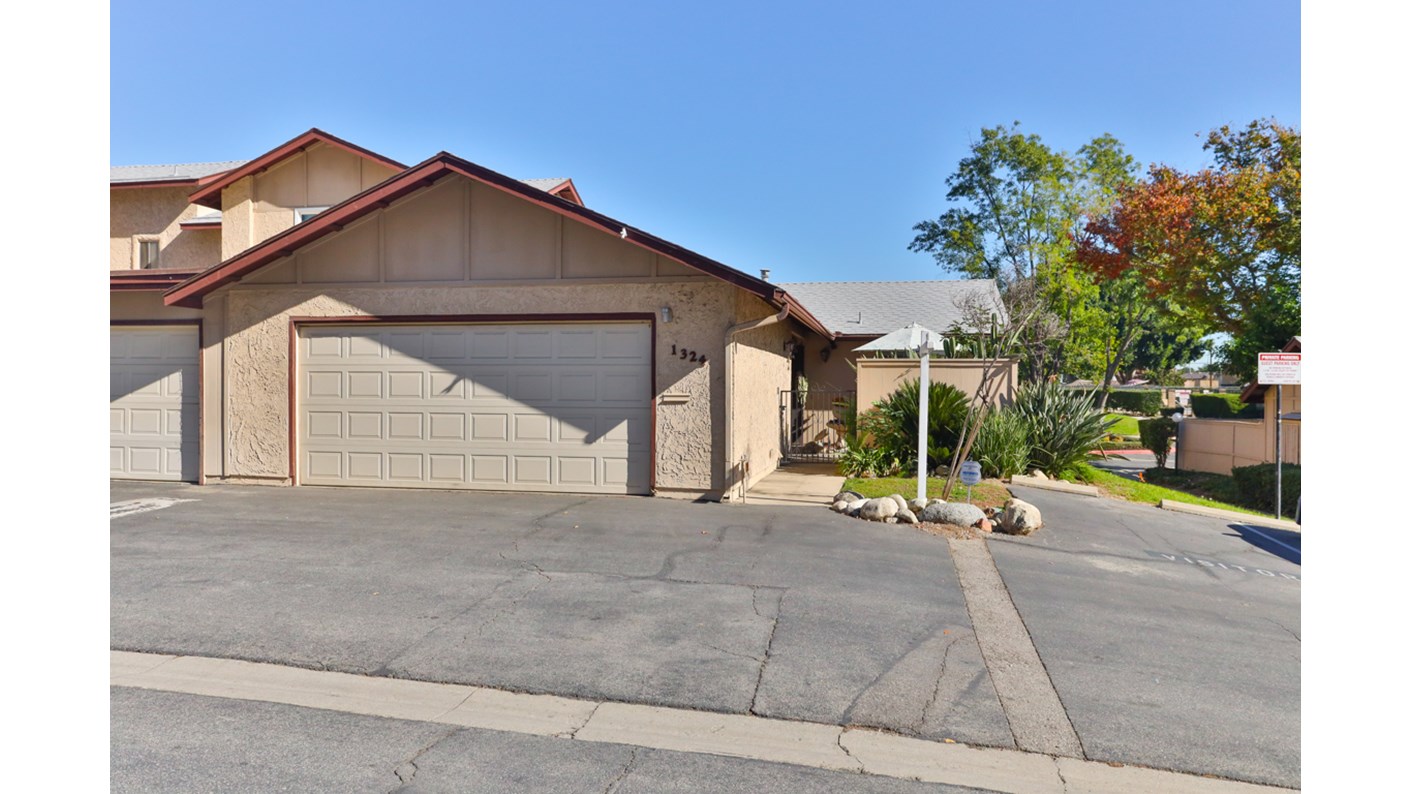 1324 North Tam O Shanter Drive, Azusa, CA 91702