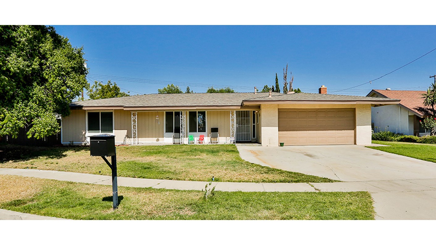 1869 N Magnolia Ave, Rialto, CA 92376