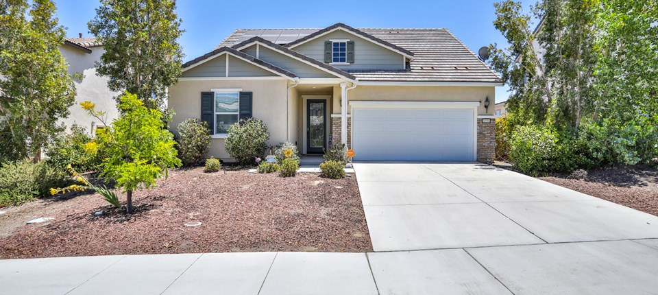 30566 Falcon Nest Drive, Menifee, CA 92584