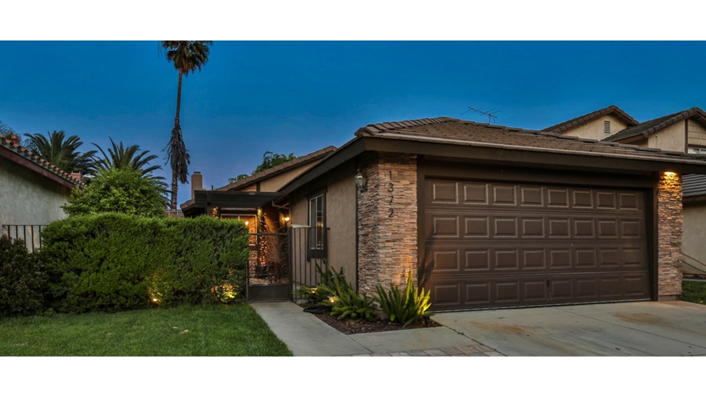 1372 Cherrytree Rd, Colton, CA 92324