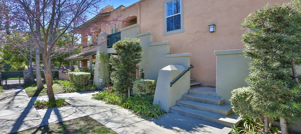 307 E Walnut Ave, #E, Monrovia, CA 91016