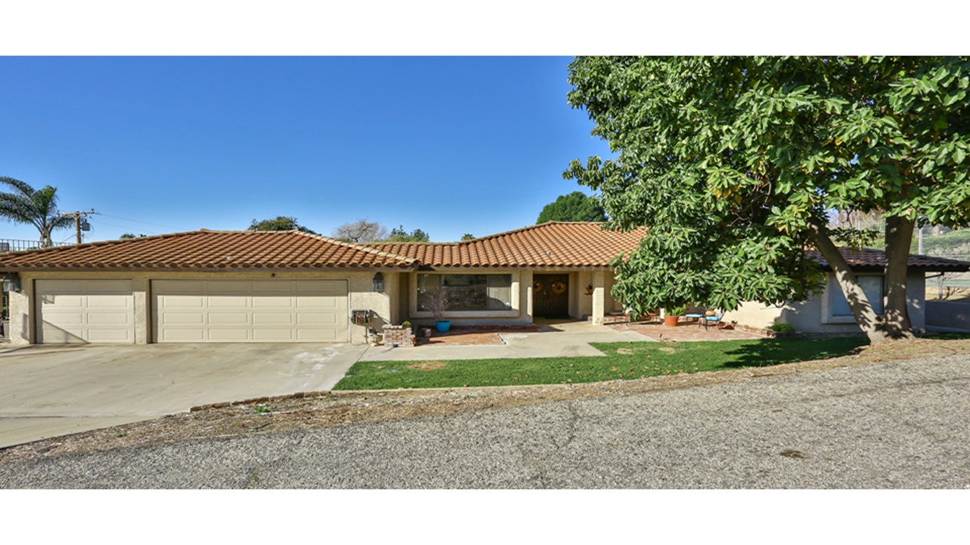 2430 San Antonio Crescent East, Upland, CA 91784