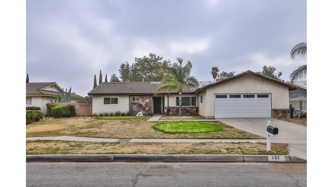 137 East Condor Drive, Rialto, CA 92377