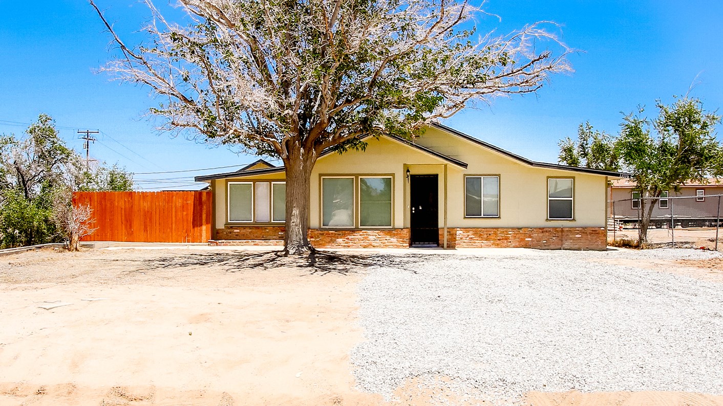 13598 Begonia Road, Victorville, CA 92392