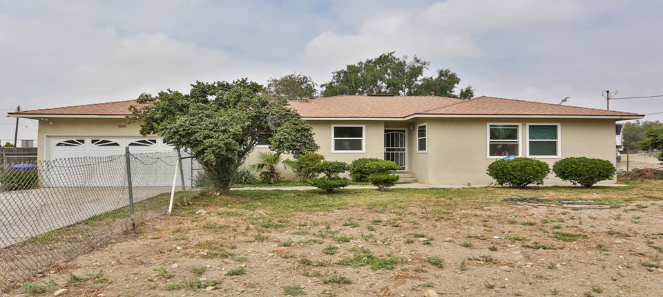 9982 Carob Ave, Fontana, CA 92335