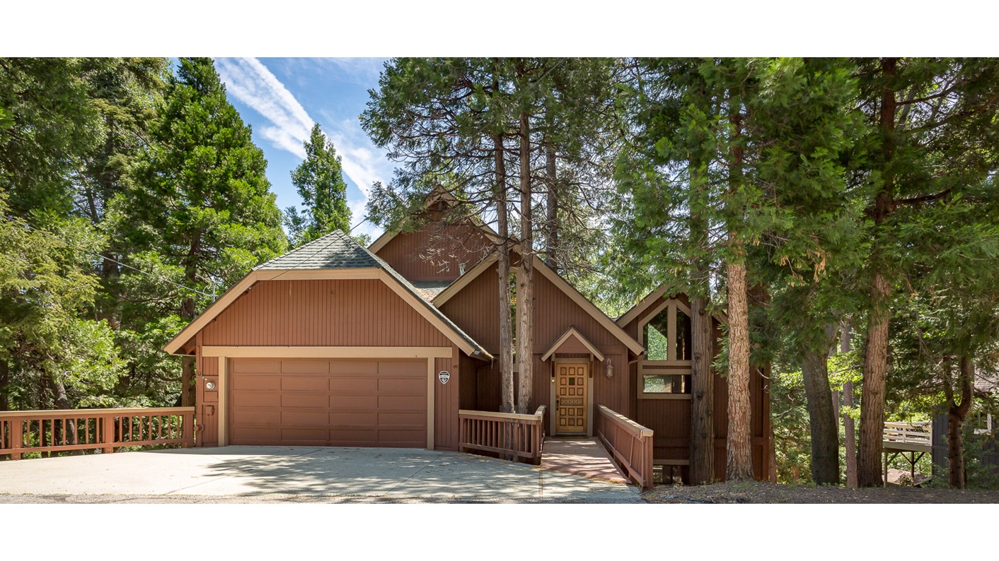 28652 Shenandoah Drive, Lake Arrowhead, CA 92321