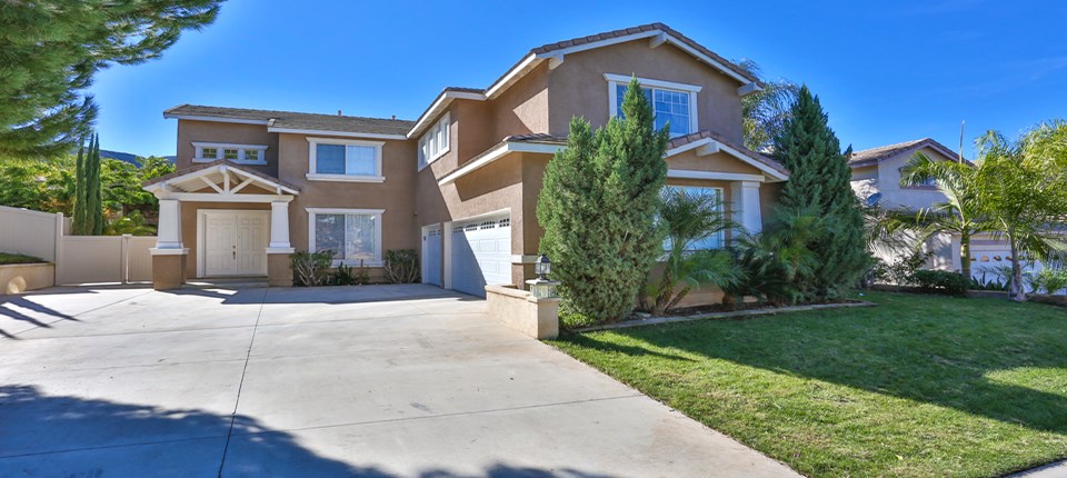 830 Hearst Way, Corona, CA 92882