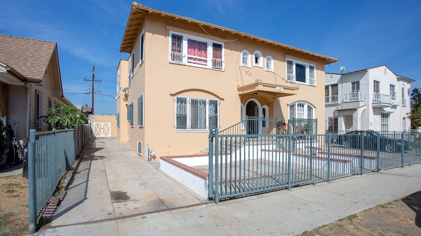 1427 South Norton Avenue, Los Angeles, CA 90019