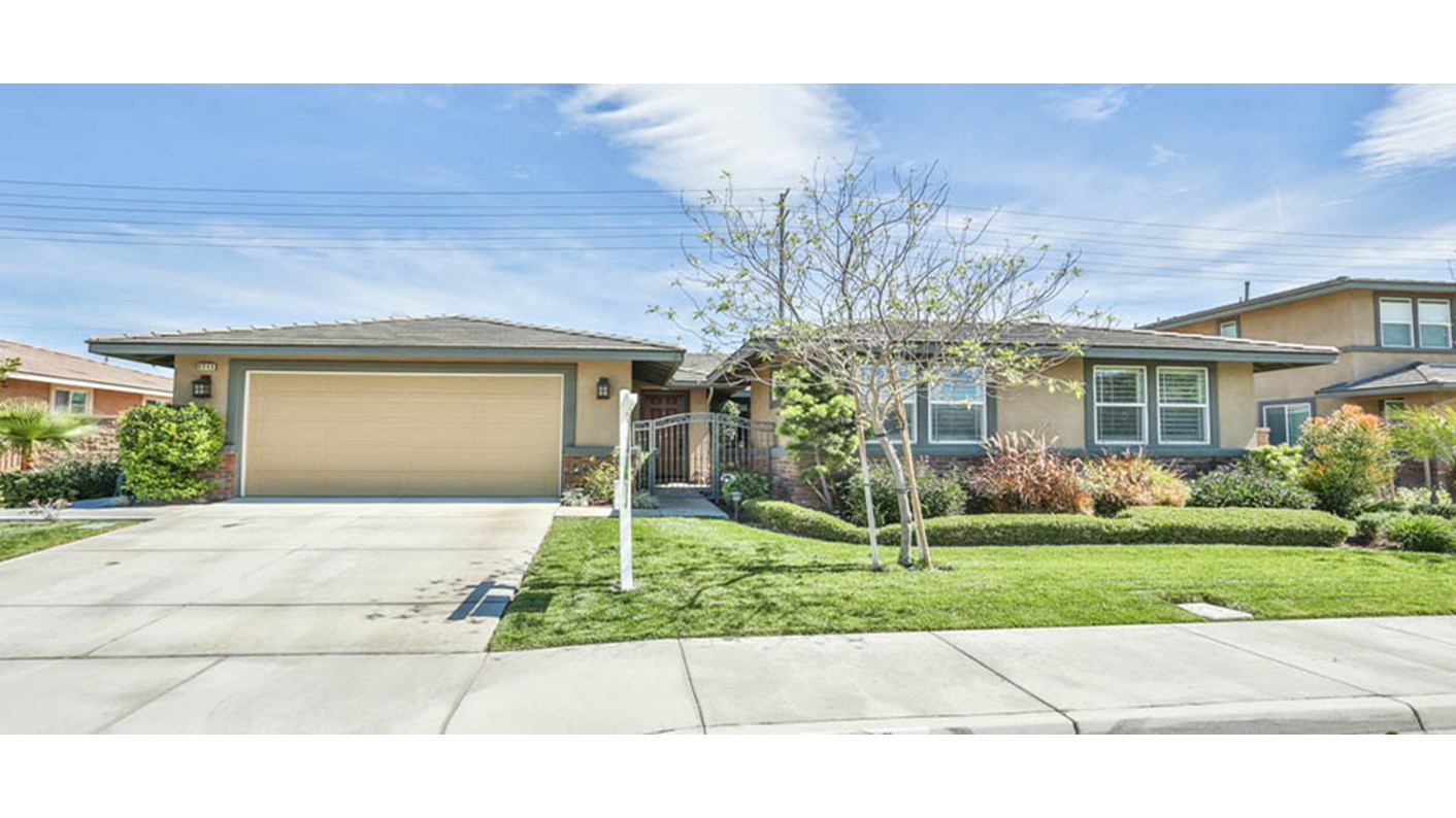 6948 Old Peak Ln, Eastvale, CA 92880