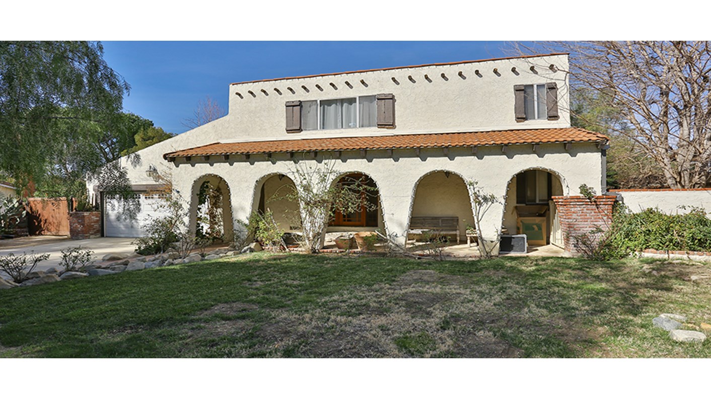 5451 Colodny Drive, Agoura Hills, CA 91301