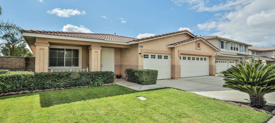 16605 Almaden Dr, Fontana, CA 92336