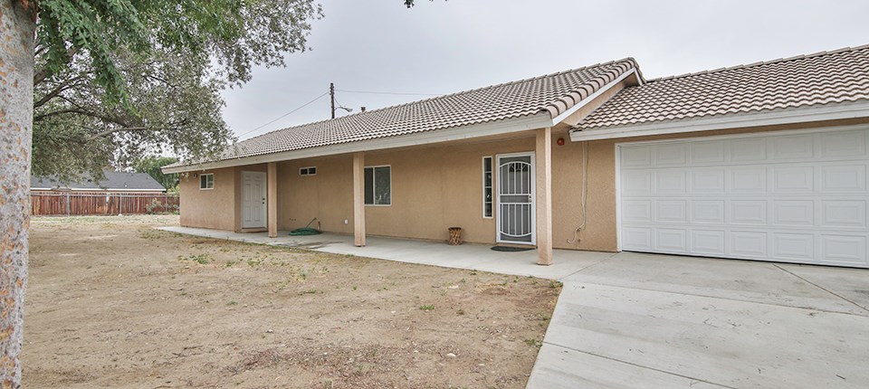 9998 Carob Ave, Fontana, CA 92335